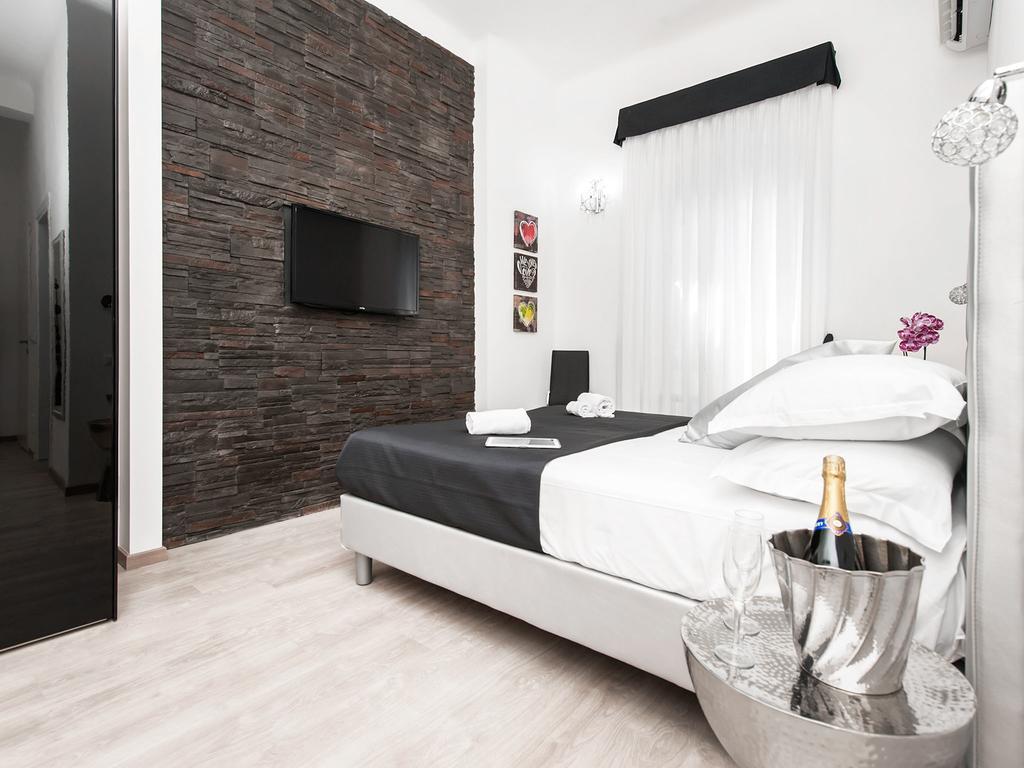Black Rooms Colosseo โรม ห้อง รูปภาพ