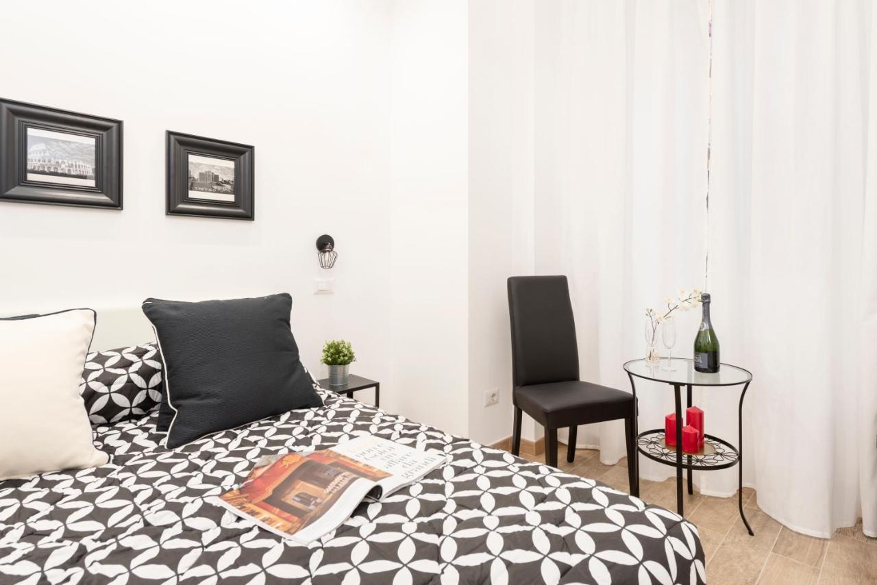 Black Rooms Colosseo โรม ภายนอก รูปภาพ