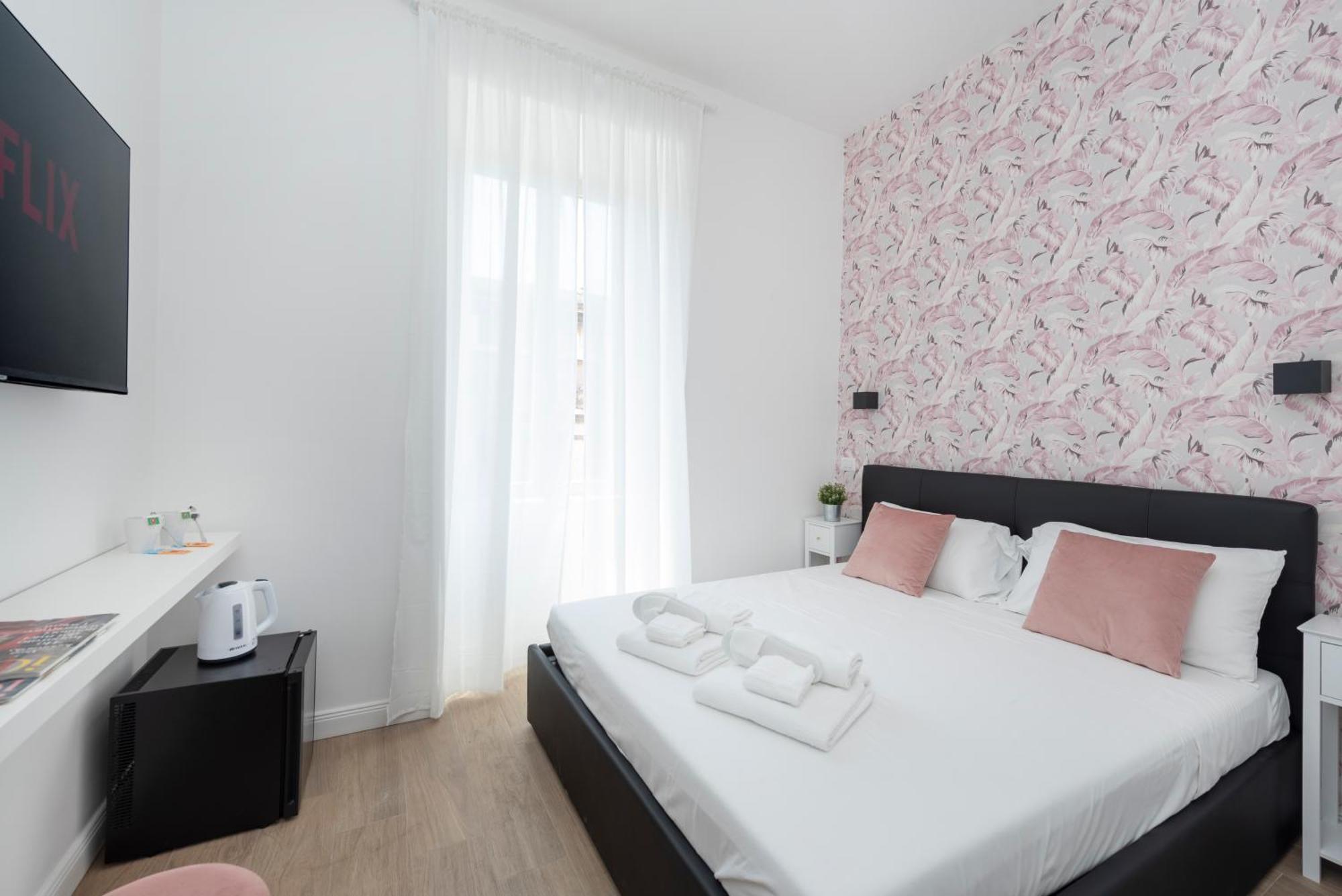 Black Rooms Colosseo โรม ภายนอก รูปภาพ