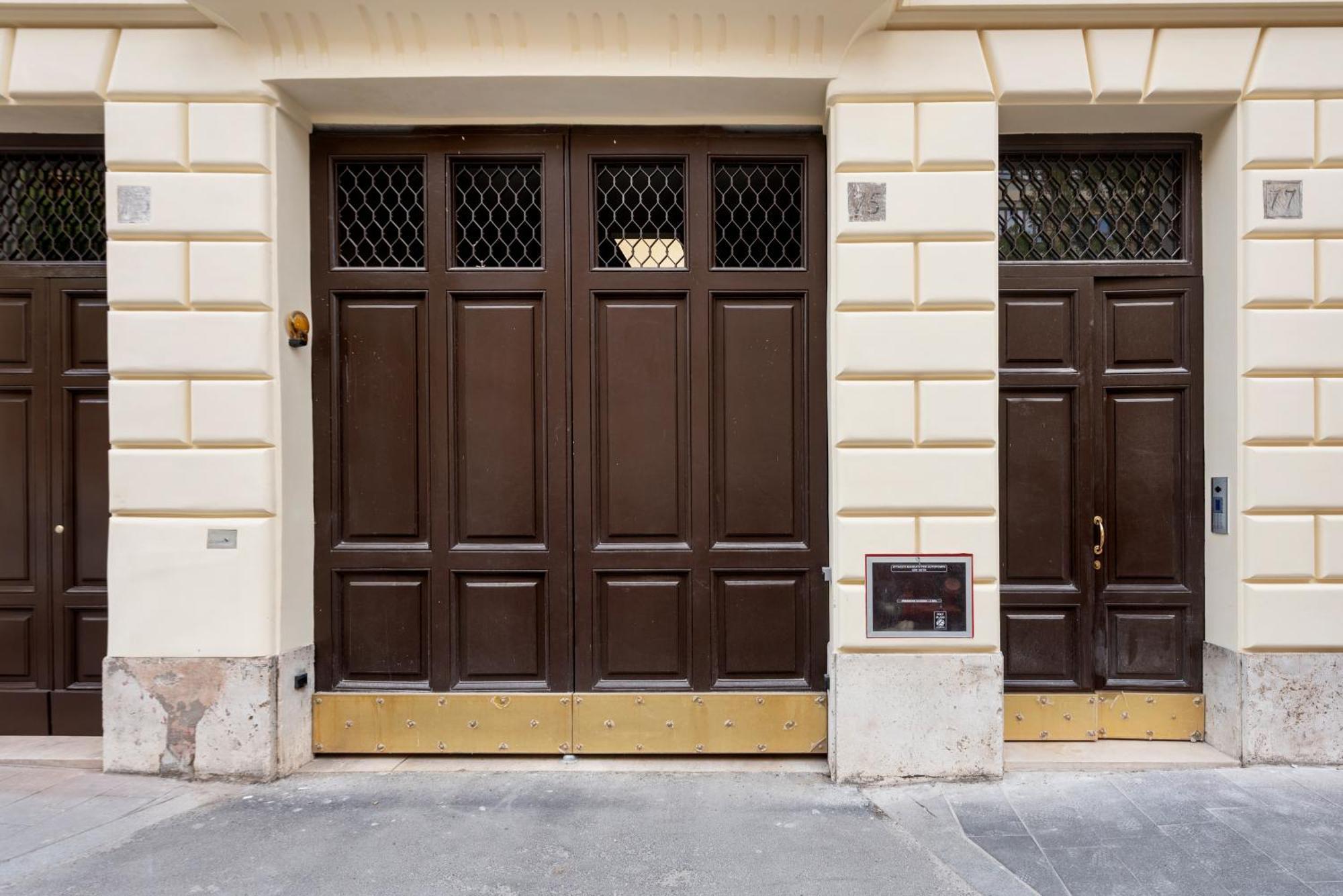 Black Rooms Colosseo โรม ภายนอก รูปภาพ