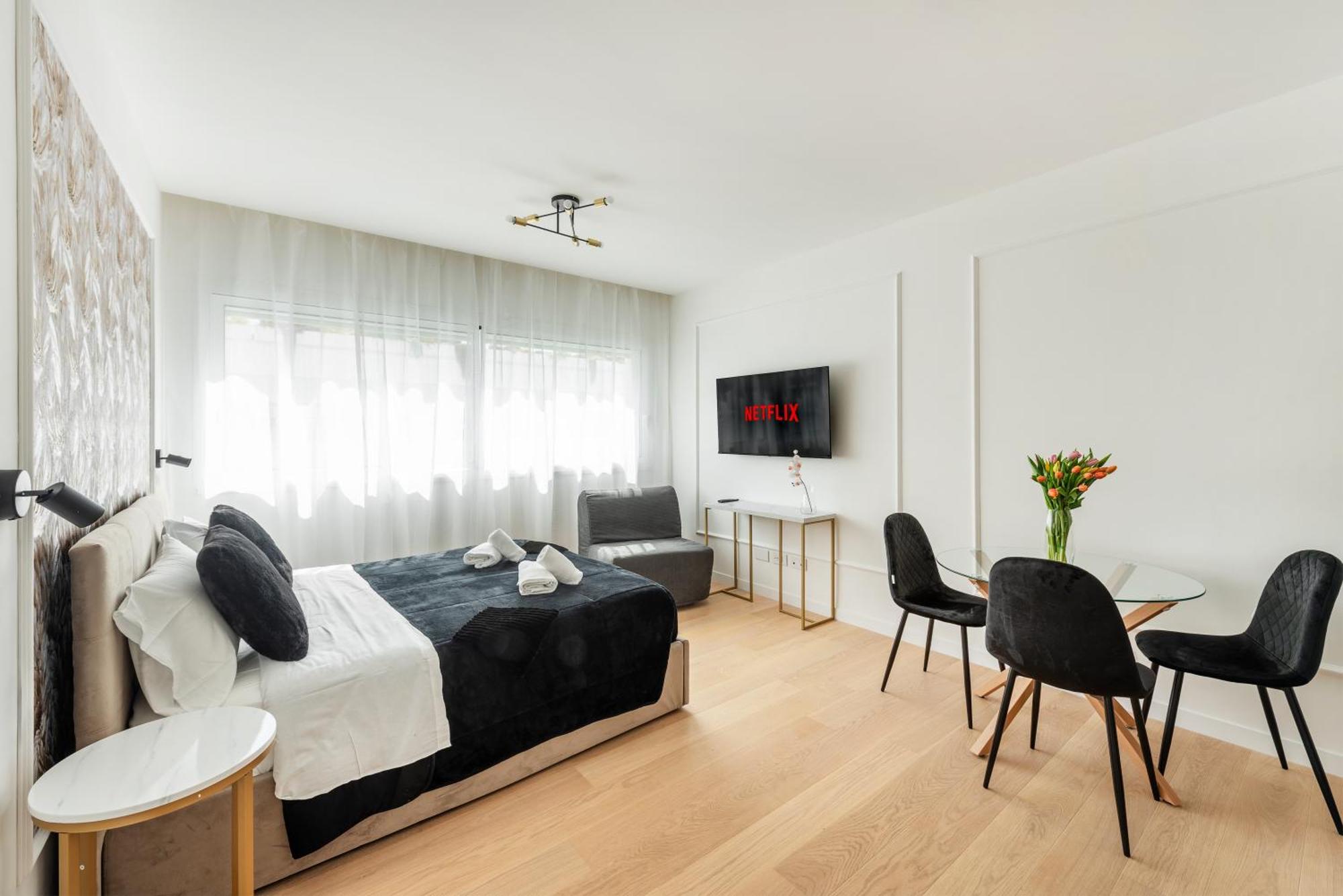 Black Rooms Colosseo โรม ภายนอก รูปภาพ
