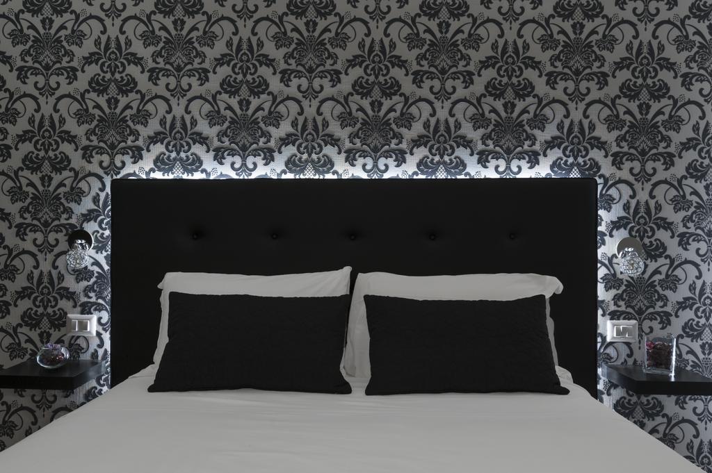 Black Rooms Colosseo โรม ภายนอก รูปภาพ