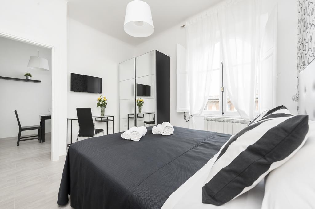Black Rooms Colosseo โรม ภายนอก รูปภาพ