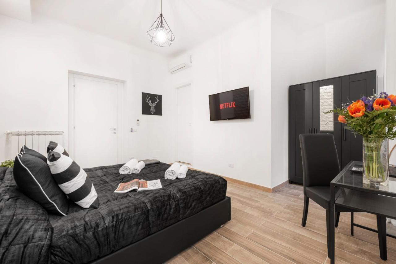 Black Rooms Colosseo โรม ภายนอก รูปภาพ